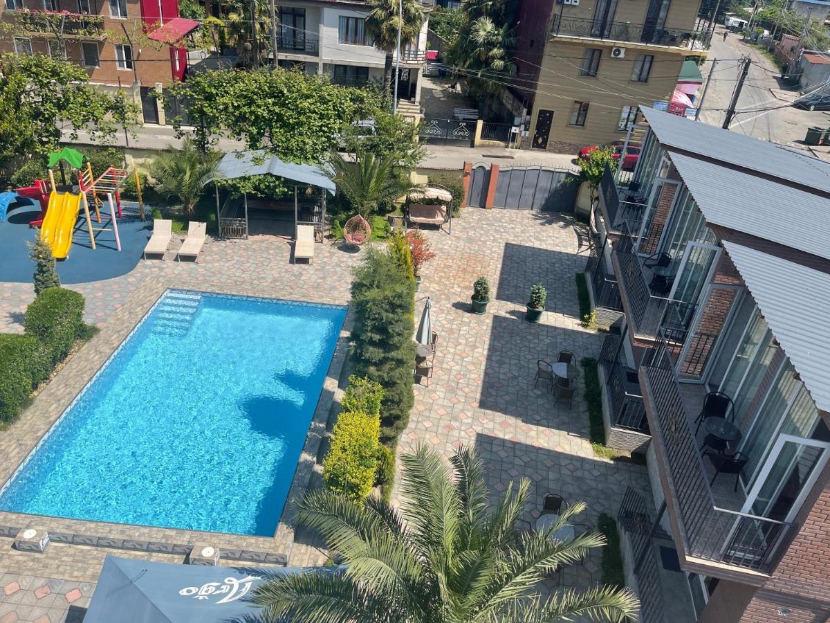 Hotel Buta Batumi Eksteriør bilde