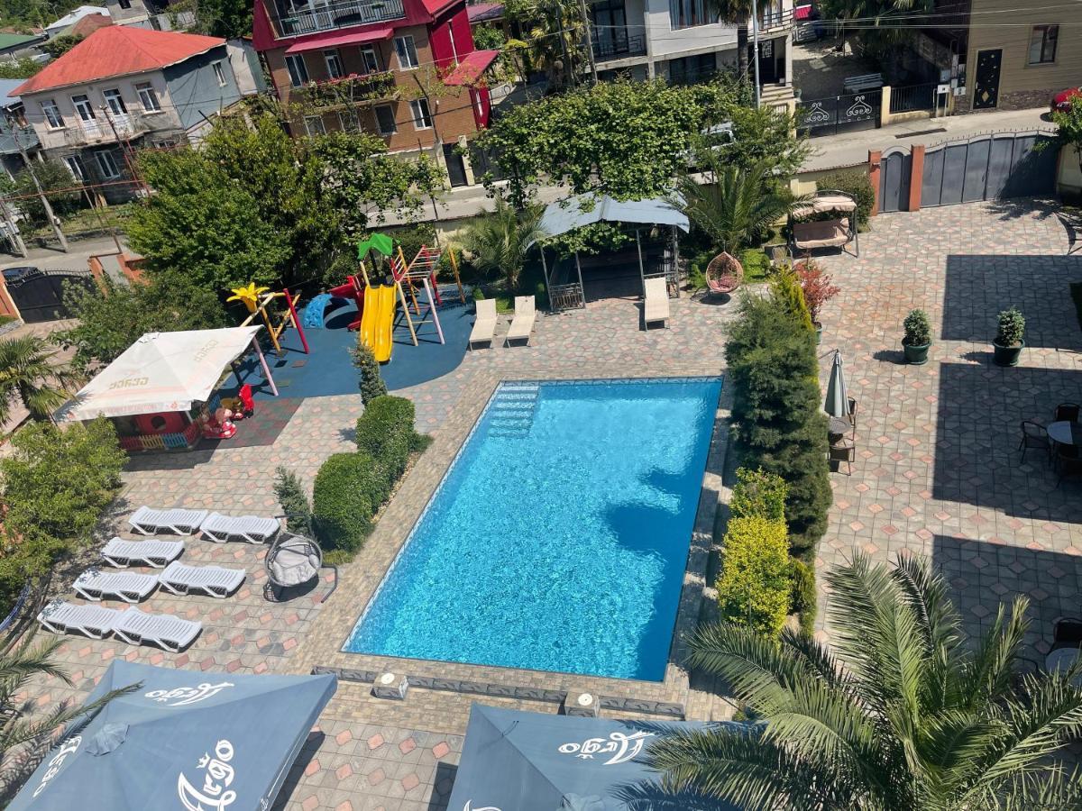 Hotel Buta Batumi Eksteriør bilde