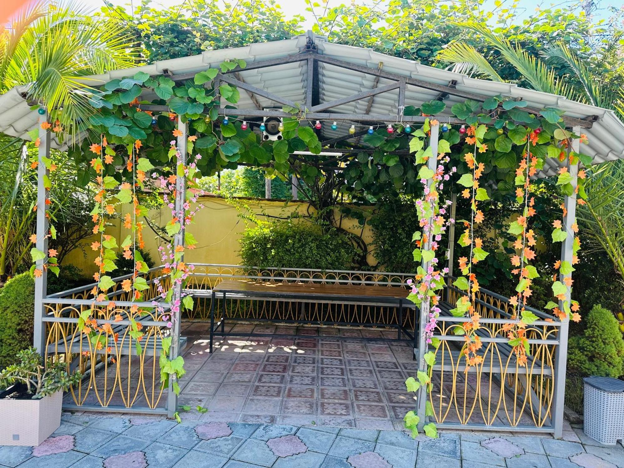 Hotel Buta Batumi Eksteriør bilde