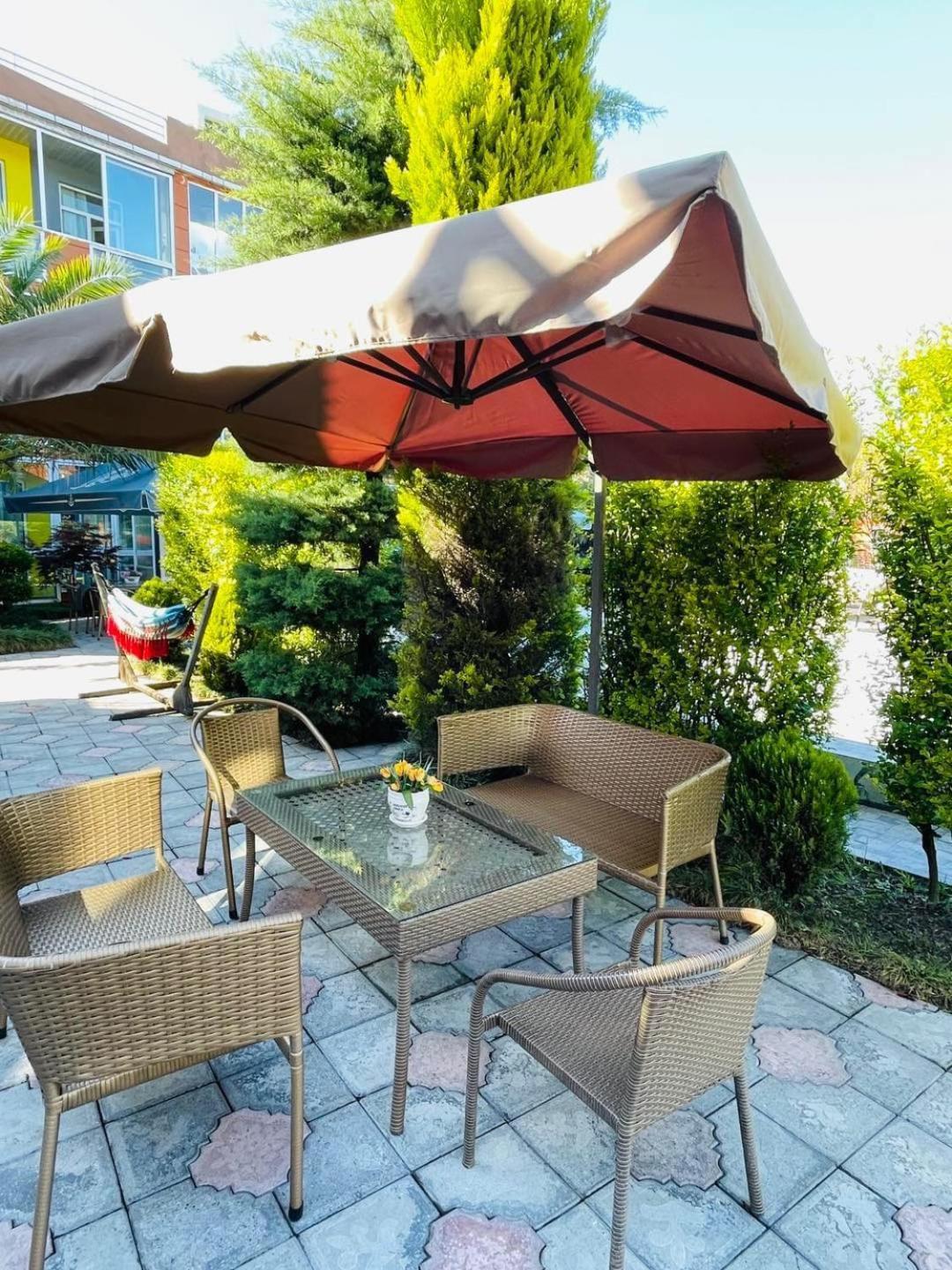 Hotel Buta Batumi Eksteriør bilde