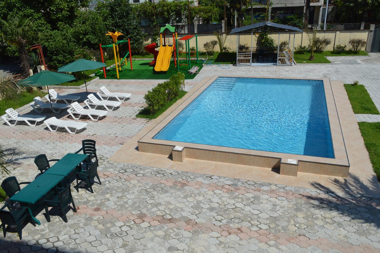 Hotel Buta Batumi Eksteriør bilde